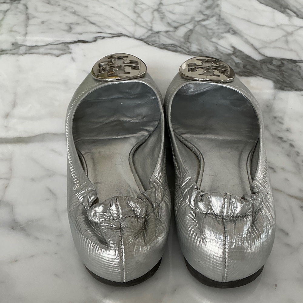 Tory Burch Silver Logo Flats - Picture 3 of 4